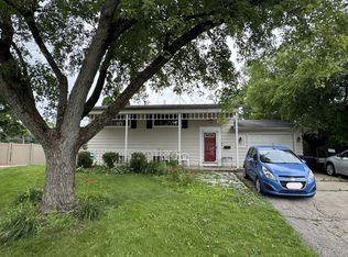 15 Curtmar Ct, Montgomery, IL 60538