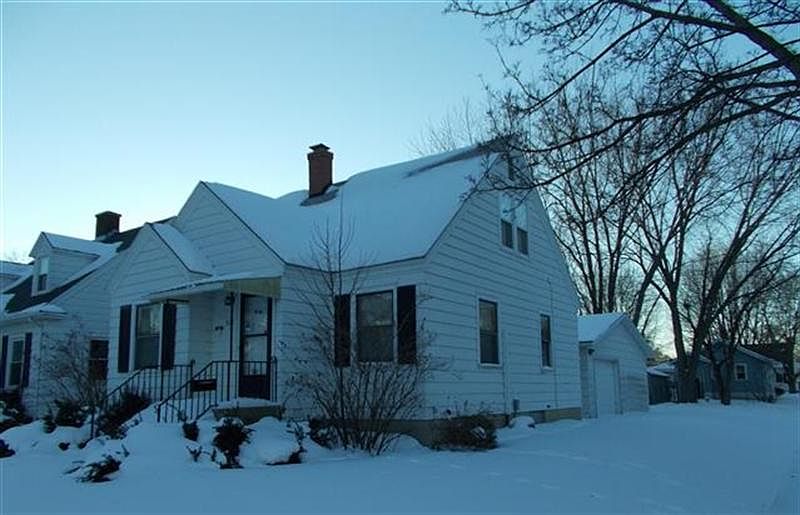 2nd image of 521 Columbia Ave