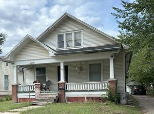 555 W North St, Marshall, MO 65340