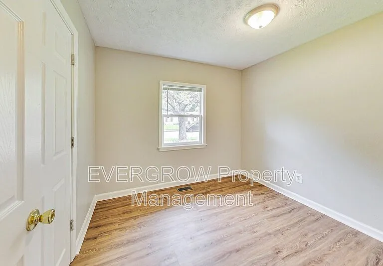 3962 Strathmore Dr — Photo 22