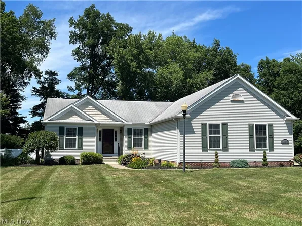 4875 Lovers Ln, Ravenna, OH 44266