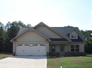 8 Summershade Ct, Fort Mitchell, AL 36856