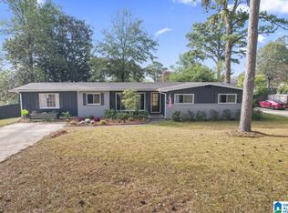 1913 Old Orchard Rd, Vestavia Hills, AL 35216