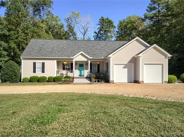 57 Bennett Crest Dr, Locust Hill, VA 23092