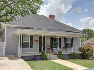 64 4th St, Gastonia, NC 28032