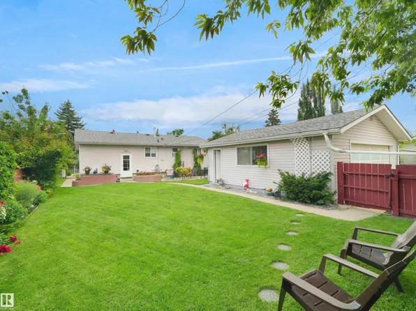 13615 136a Ave NW, Edmonton, AB T5L 4B9