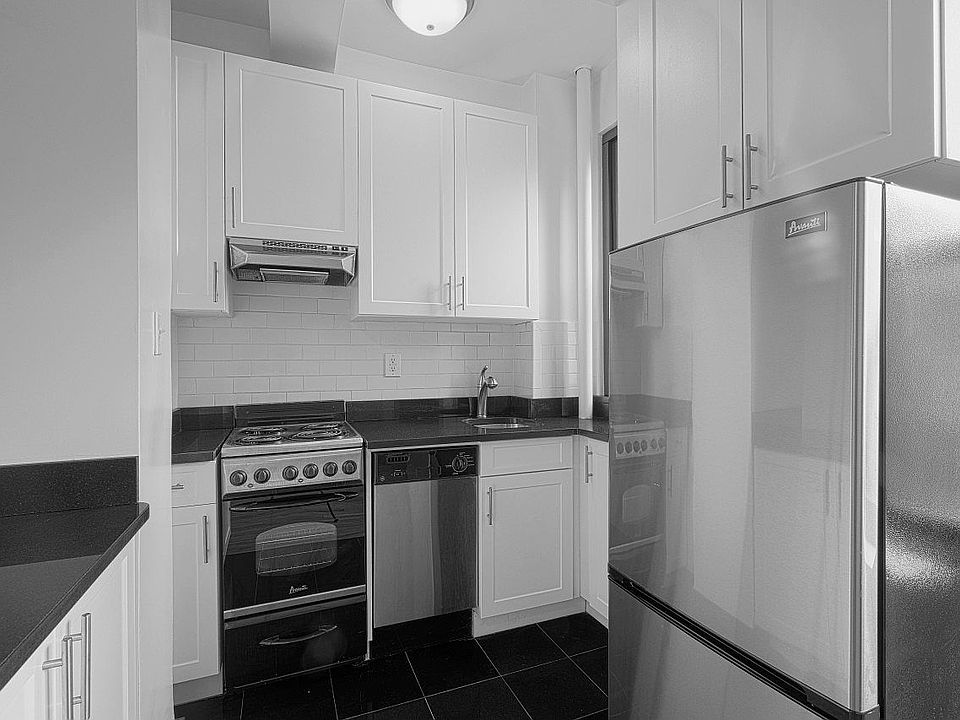 208 W 23rd St New York, NY, 10011 - Apartments for Rent | Zillow