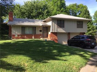 10704 Linwood Blvd, Independence, MO 64052