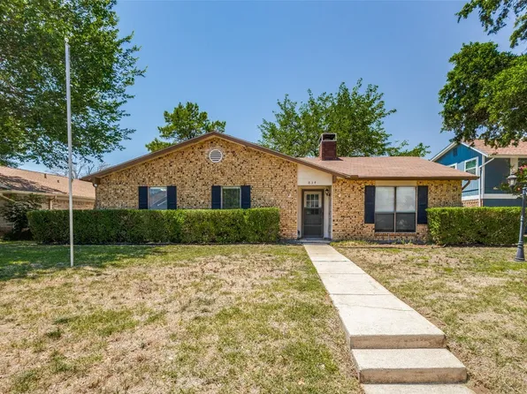 834 Mulberry Dr, Lewisville, TX 75067