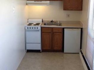 8615 22nd Ave APT 12, Kenosha, WI 53143