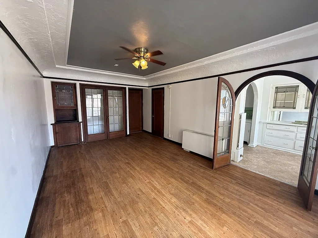 Floor plan 305