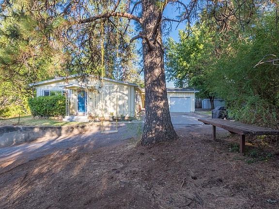 3rd image of 2834 Park Ave
