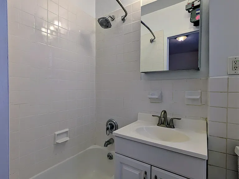 506 E 82nd St #17 — Photo 8