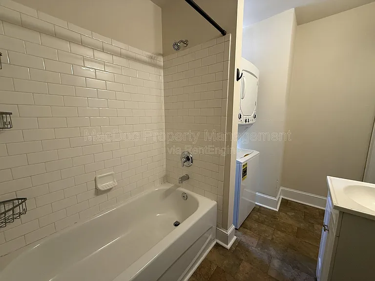 320 Wolfe St #A — Photo 14