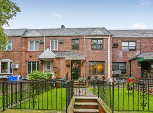 6078 71st St, Maspeth, NY 11378