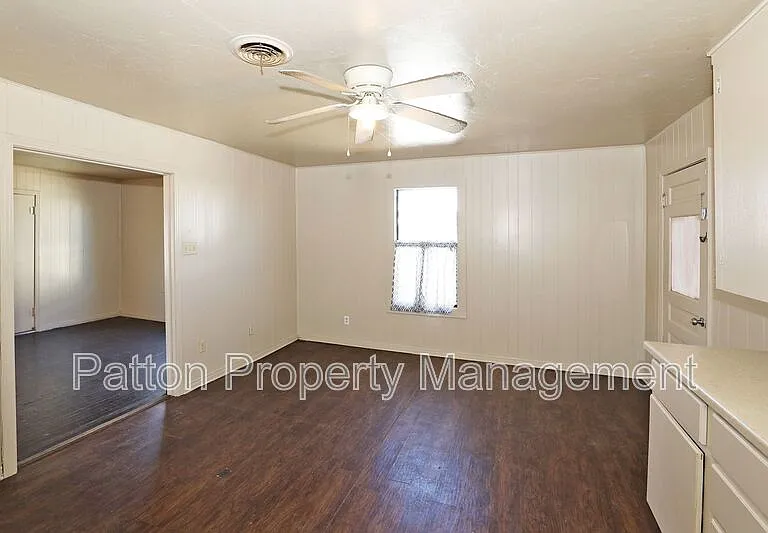 106 N Virginia St — Photo 12