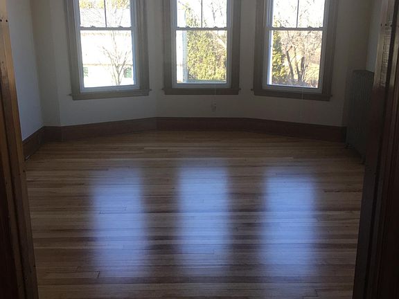 Large Living Room - Lots of sun and hardwood floors