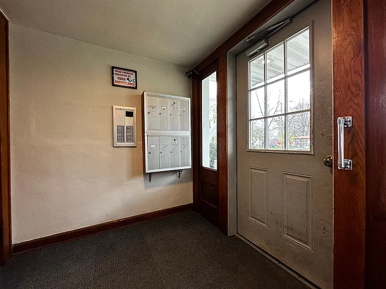 822 Pine St — Photo 23