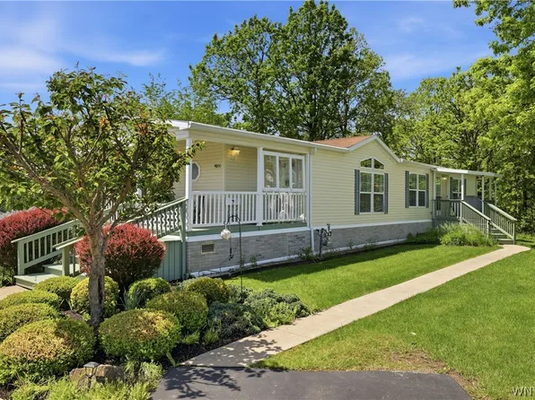 4650 Stonebridge Way, Clarence, NY 14031