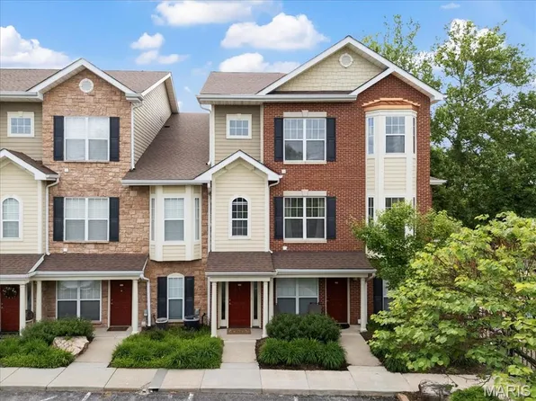 2678 McKnight Crossing Ct, Saint Louis, MO 63124