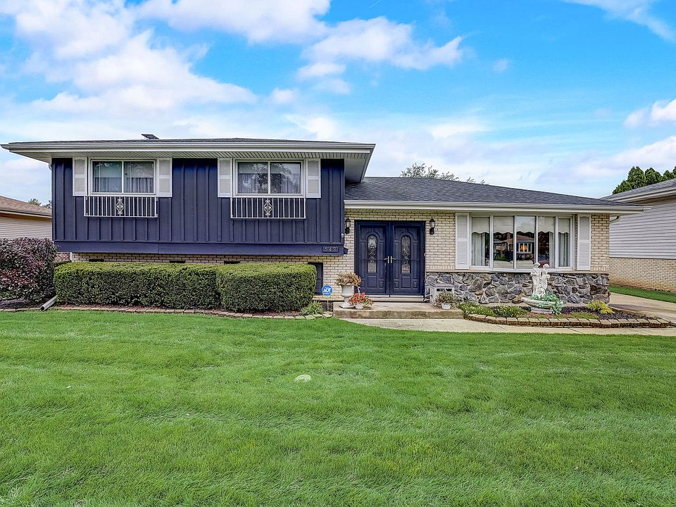 1st image of 543 Sarah Dr