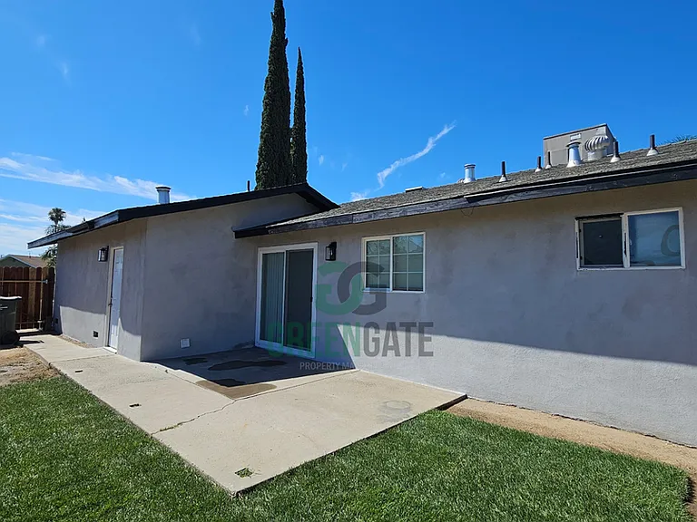 901 Valente Way — Photo 34