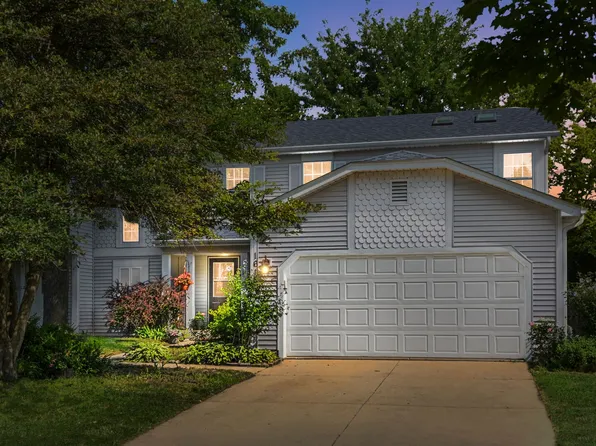 1615 Estate Cir, Naperville, IL 60565
