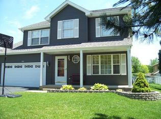 989 Legrande Ave, Aurora, IL 60506