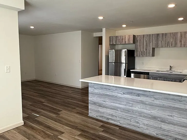 930 W Felicity Ln — Photo 49