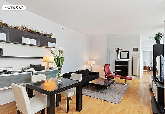 3rd image of 11 E 29th St APT 39B