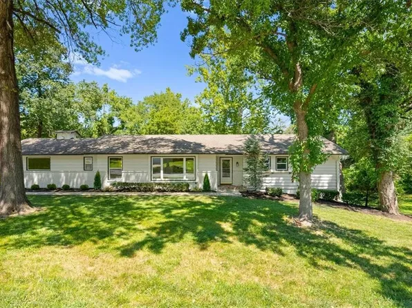 2304 W 103rd St, Leawood, KS 66206