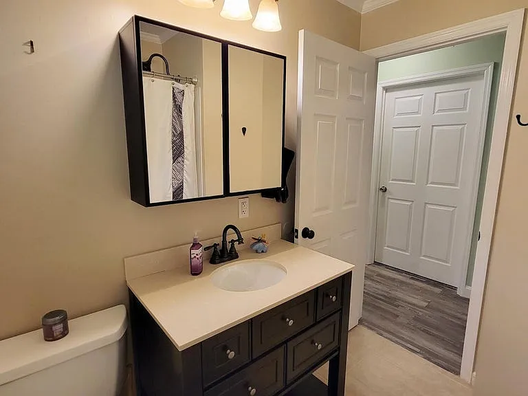 709 James Ave — Photo 11