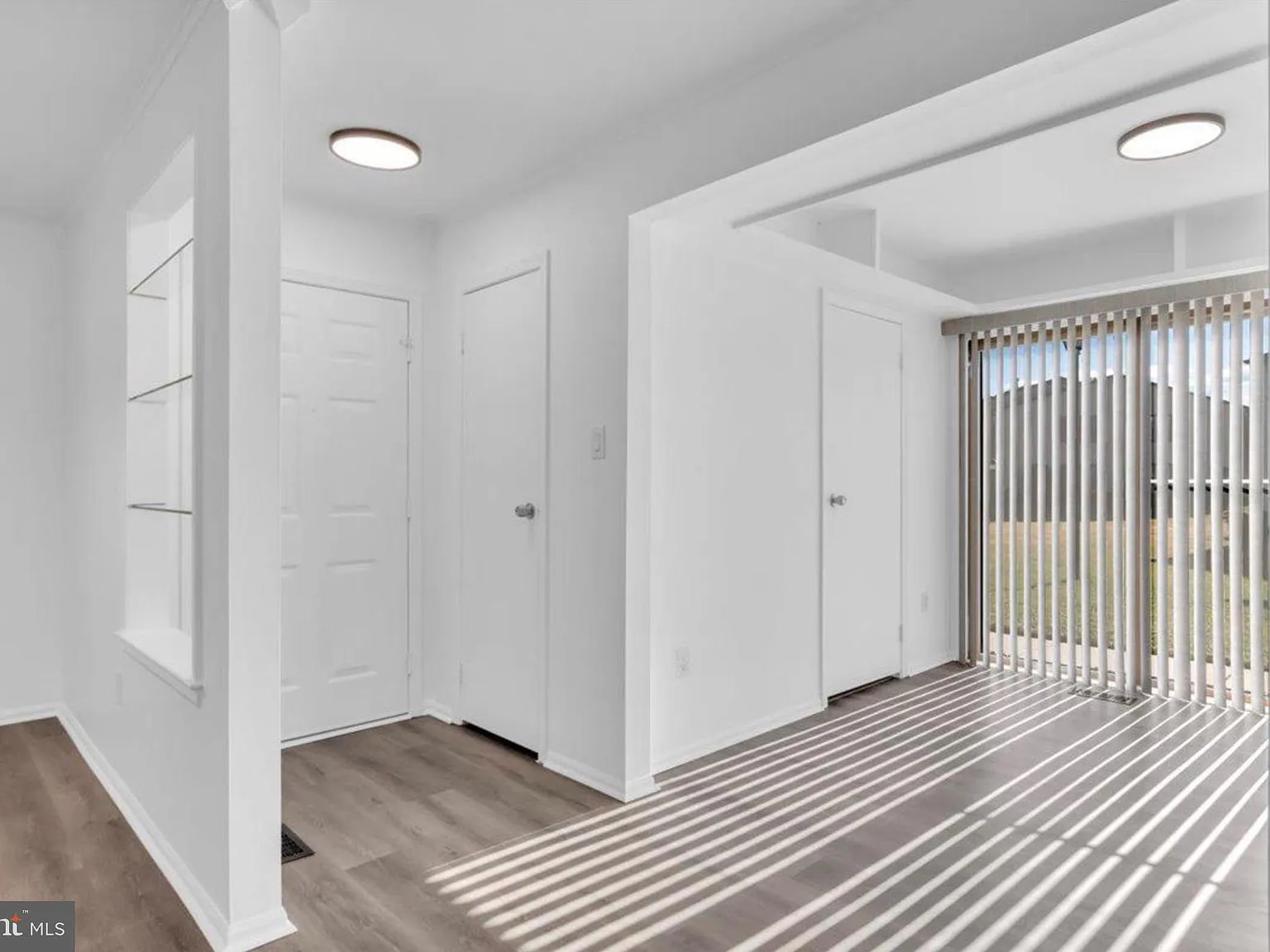 2 bed, 1.5 bath, 1180 sqft, $2,150 — Photo 3