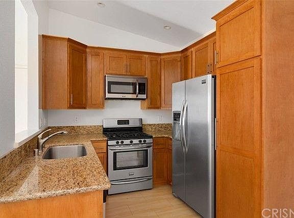 5th image of 23215 Sherman Way Unit E