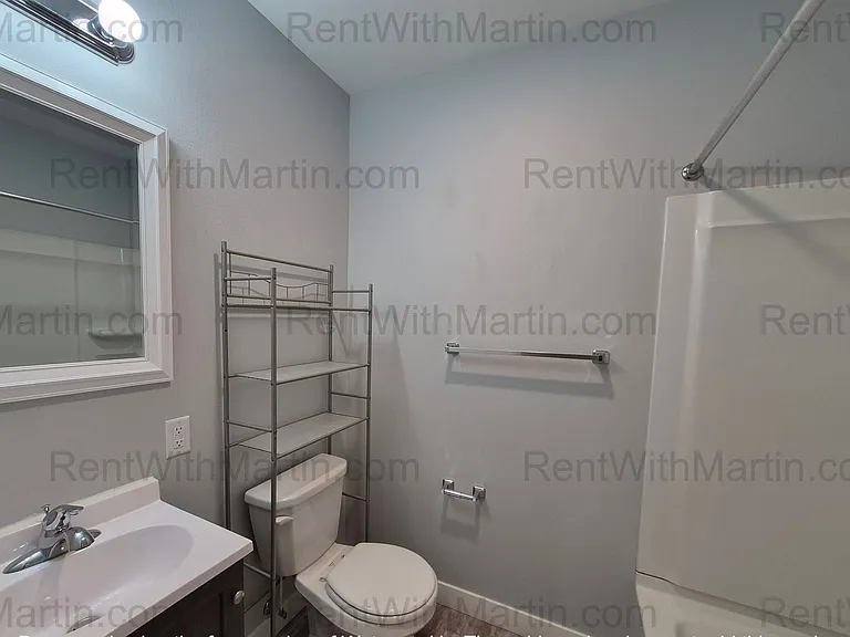 16 S Frederick Ave — Photo 9