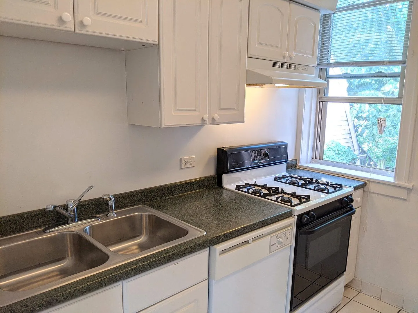 2 bed, $2,150 — Photo 3