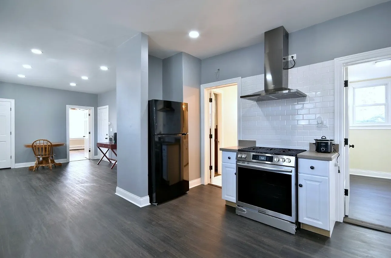 3521 Oak Ave — Photo 2