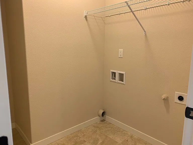 4223 NE Tacoma Ct — Photo 28