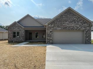 402 Irish Cir, Hopkinsville, KY 42240