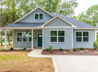 701 W Walnut St, Selma, NC 27576