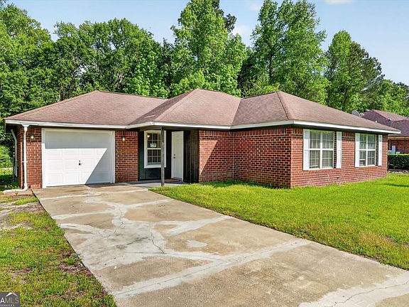 3rd image of 815 Sagewood Dr