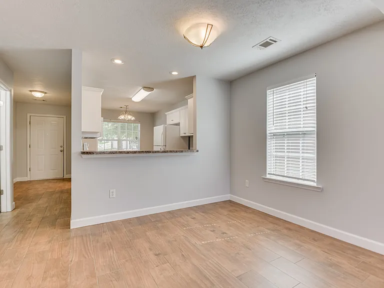 1609 Bradley Way — Photo 8