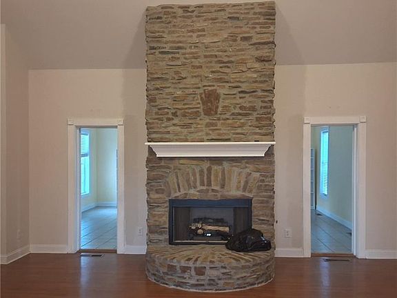 3rd image of 768 Lime Branch Rd