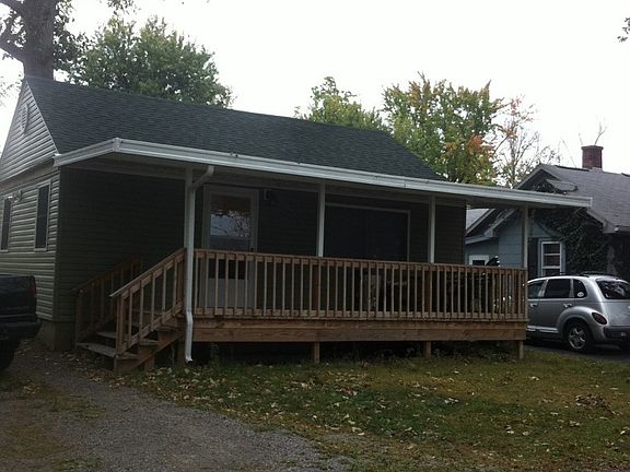 2nd image of 8982 Park St