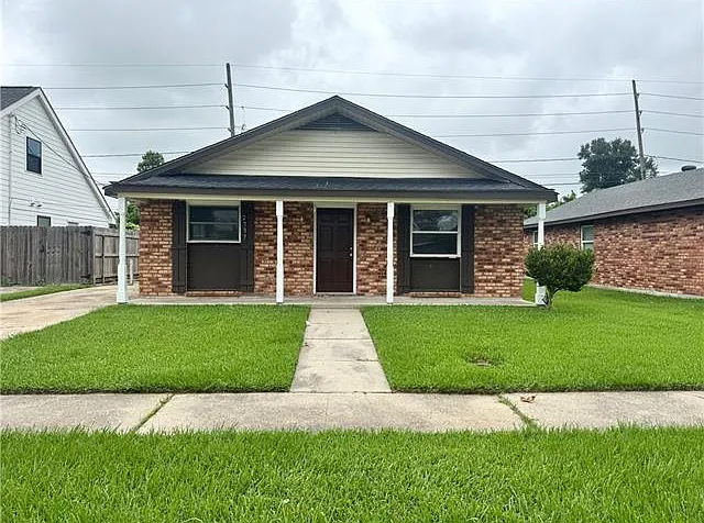 2737 Yorktowne Dr