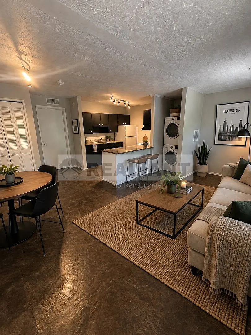 1 bed, 1.0 bath, 1000 sqft, $875 — Photo 1