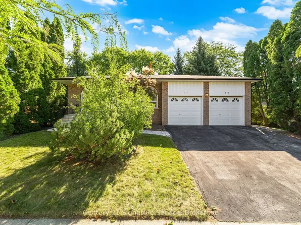 1166 Grand Blvd, Oakville, ON L6H 2V1