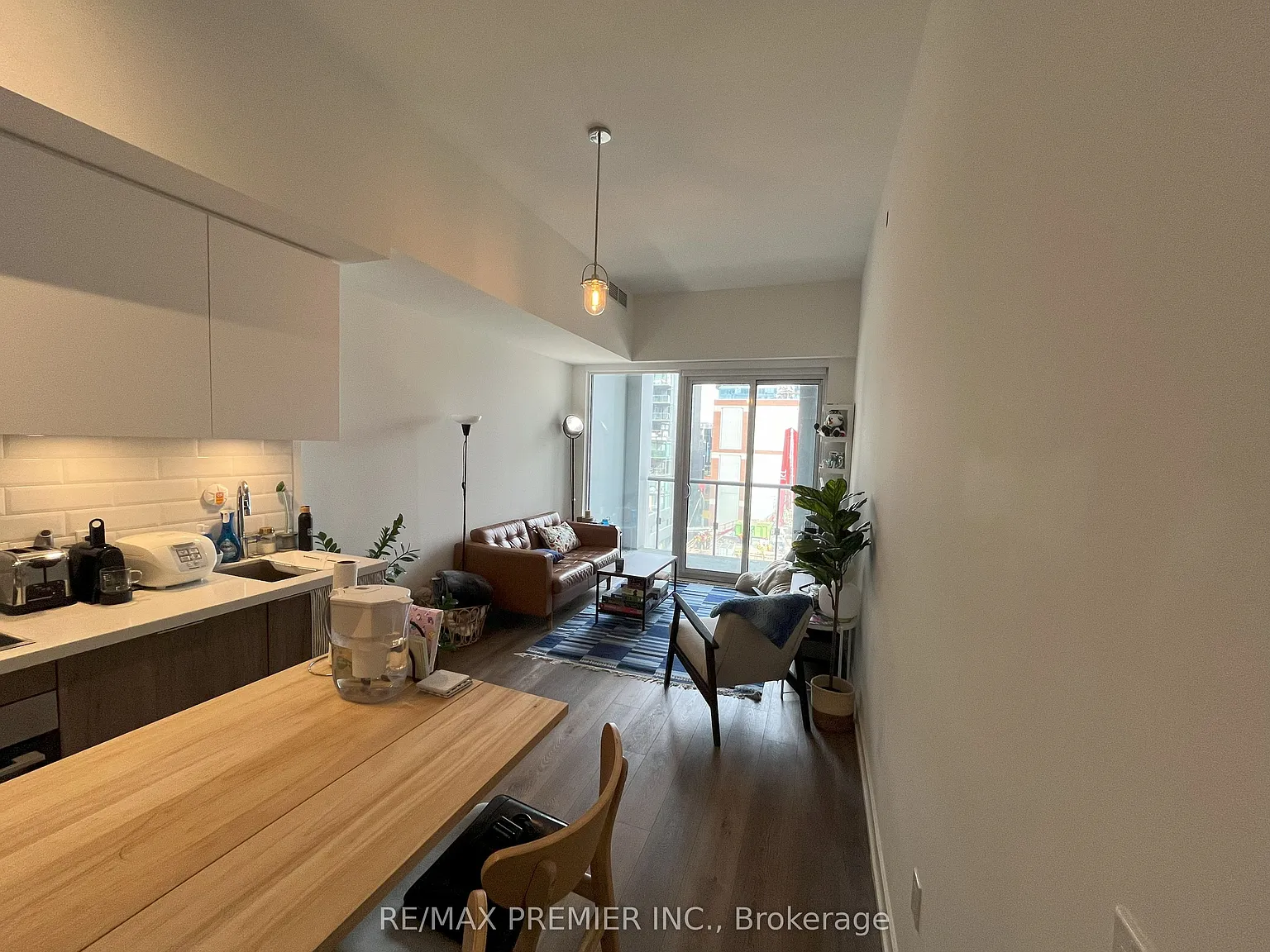 St. Lawrence Condominiums — Photo 4