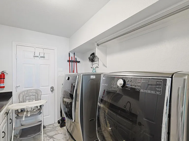 4710 Scenic Dr — Photo 6