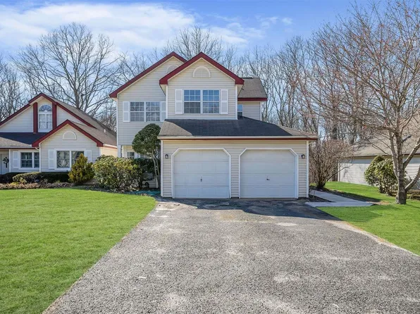 105 Dorado, Middle Island, NY 11953